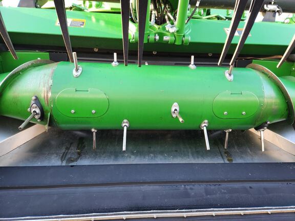 2023 John Deere HD40F Header Combine