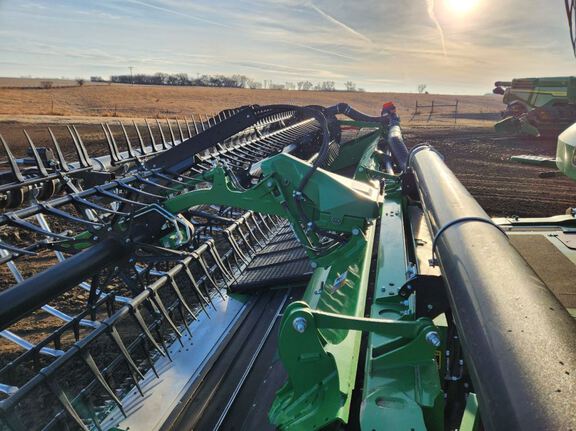 2023 John Deere HD40F Header Combine