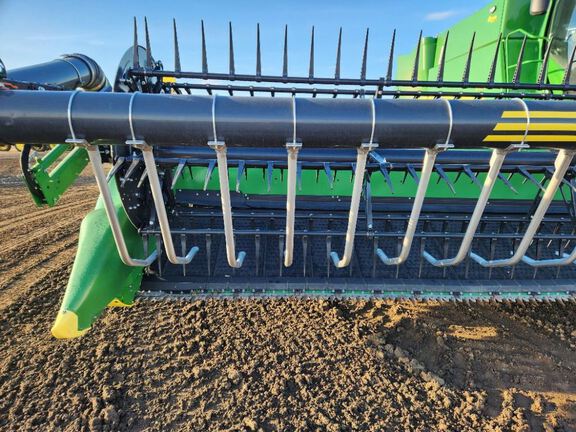 2023 John Deere HD40F Header Combine