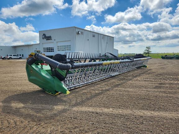 2023 John Deere HD40F Header Combine