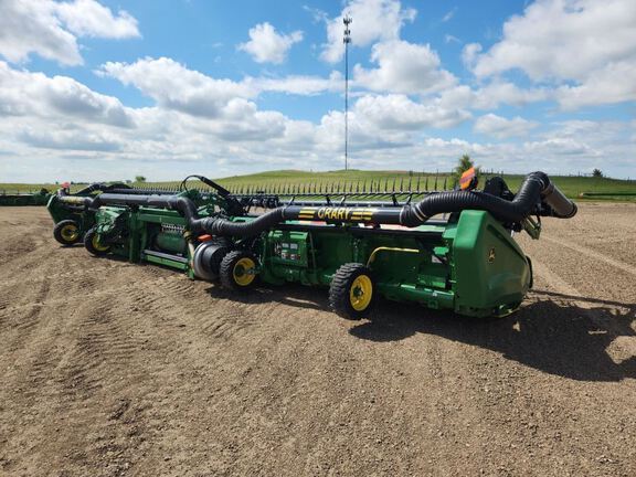 2023 John Deere HD40F Header Combine