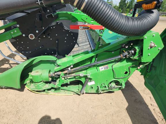 2023 John Deere HD40F Header Combine
