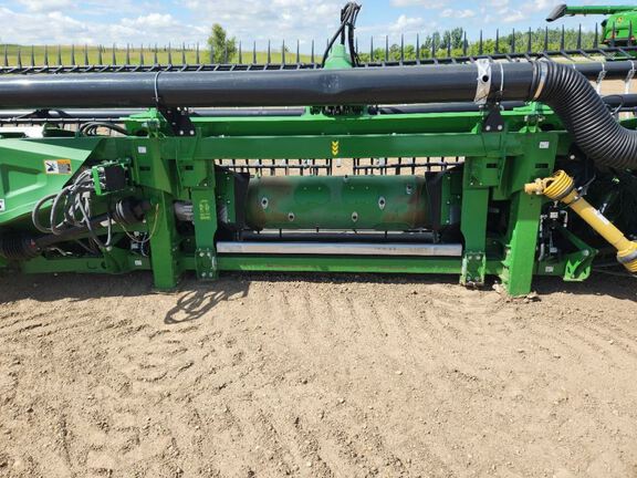 2023 John Deere HD40F Header Combine