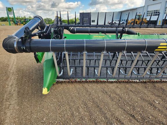 2023 John Deere HD40F Header Combine