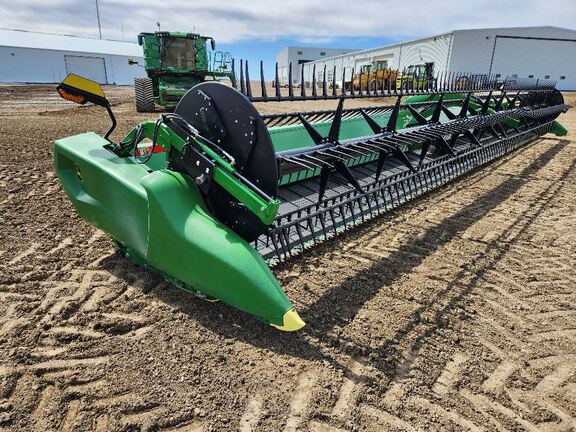 2024 John Deere RD45F Header Combine