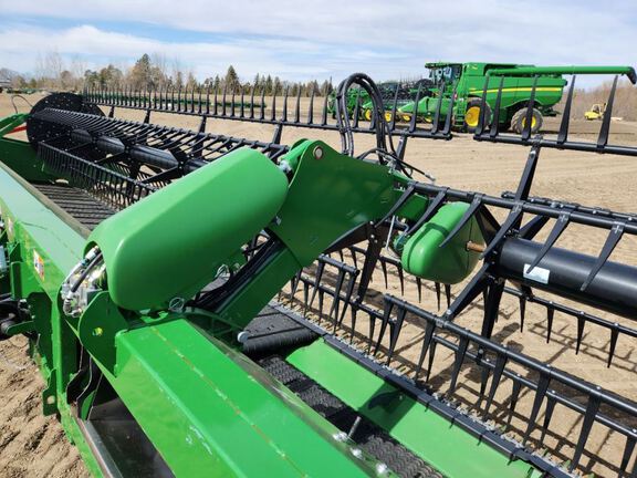 2024 John Deere RD45F Header Combine
