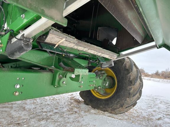 2015 John Deere S680 Combine