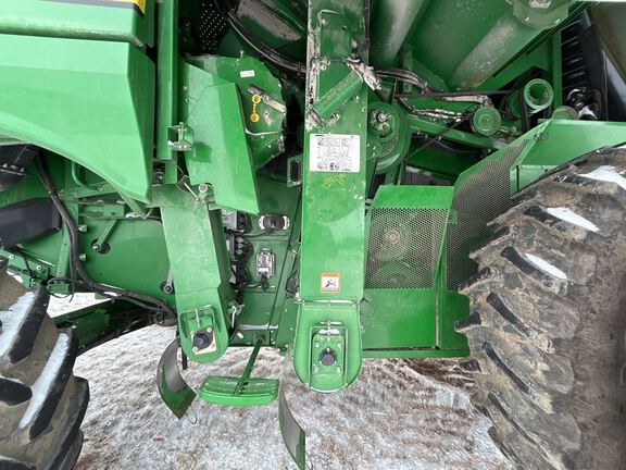 2015 John Deere S680 Combine