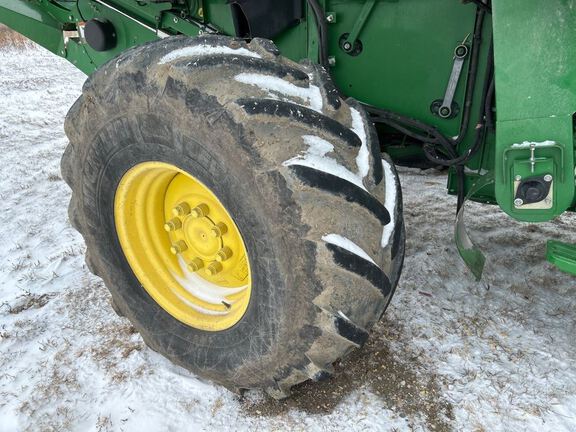 2015 John Deere S680 Combine