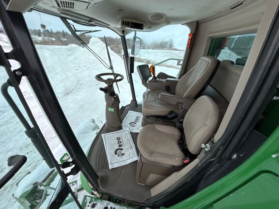 2015 John Deere S680 Combine