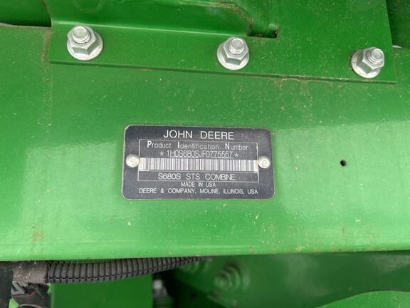 2015 John Deere S680 Combine