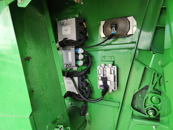 2015 John Deere S680 Combine