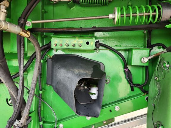 2015 John Deere S680 Combine