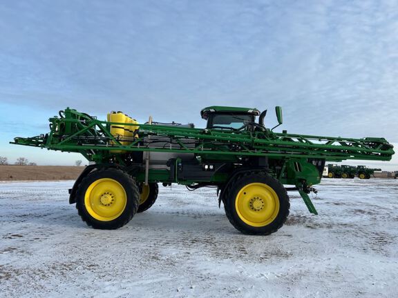 2022 John Deere 410R Sprayer/High Clearance
