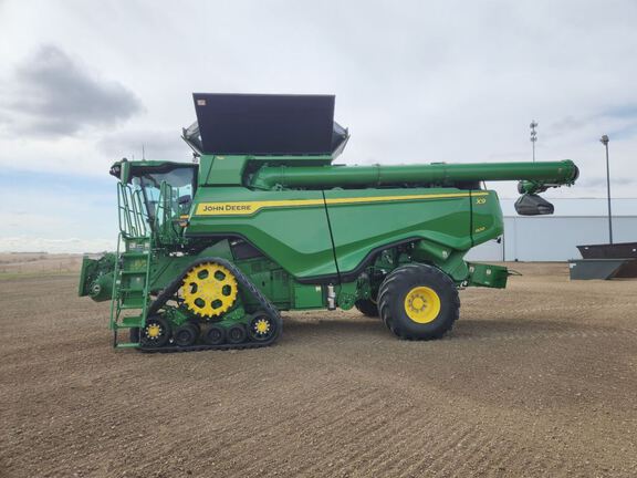 2024 John Deere X9 1100 Combine