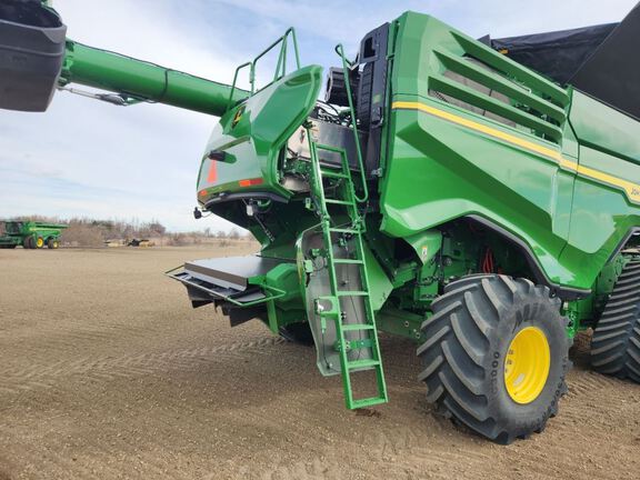 2024 John Deere X9 1100 Combine