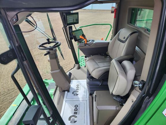 2024 John Deere X9 1100 Combine