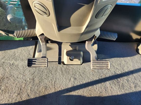 2024 John Deere 9RX 640 Tractor Rubber Track