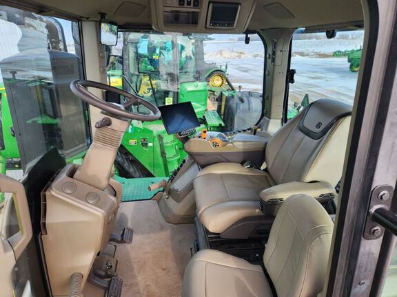 2024 John Deere 9RX 640 Tractor Rubber Track