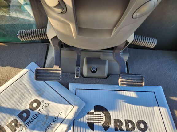 2024 John Deere 9RX 640 Tractor Rubber Track