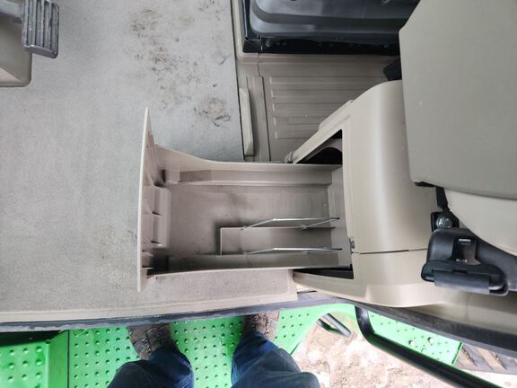 2024 John Deere 9RX 640 Tractor Rubber Track