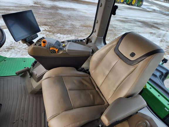 2024 John Deere 9RX 640 Tractor Rubber Track