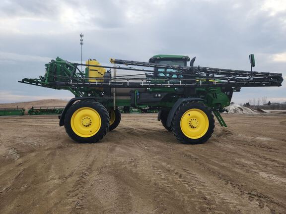2023 John Deere 410R Sprayer/High Clearance