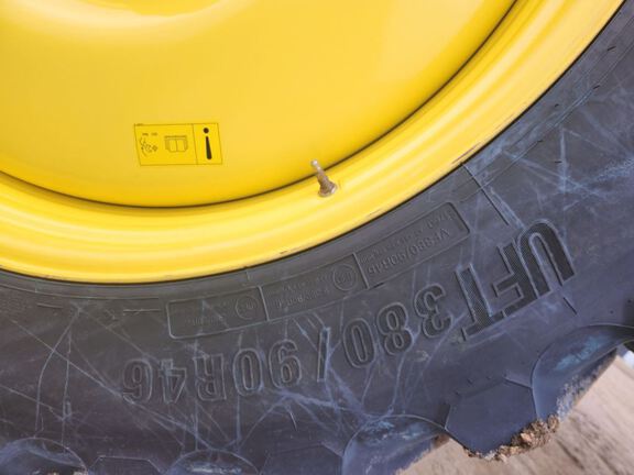 2023 John Deere 410R Sprayer/High Clearance