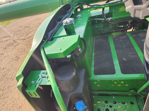 2024 John Deere S780 Combine