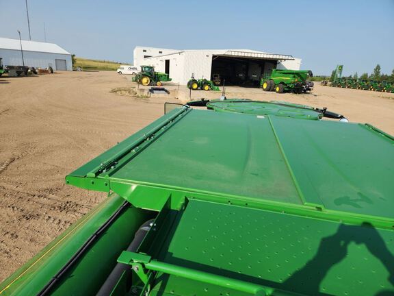 2024 John Deere S780 Combine