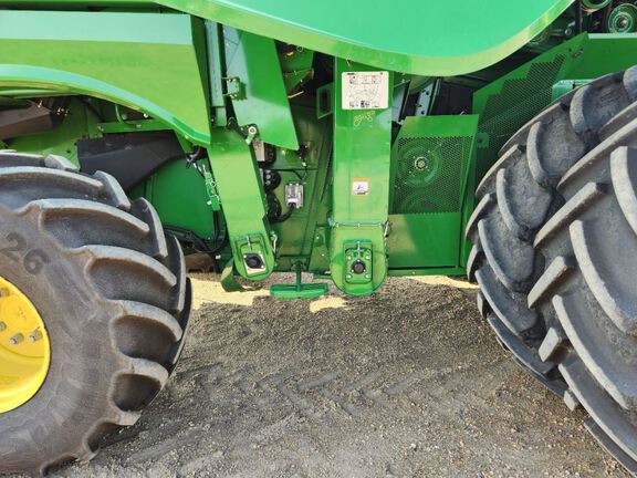 2024 John Deere S780 Combine