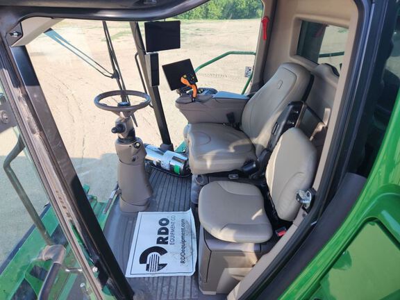 2024 John Deere S780 Combine