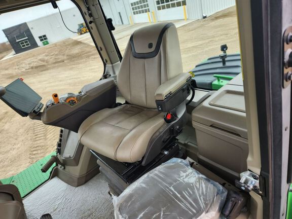 2024 John Deere 9RX 640 Tractor Rubber Track