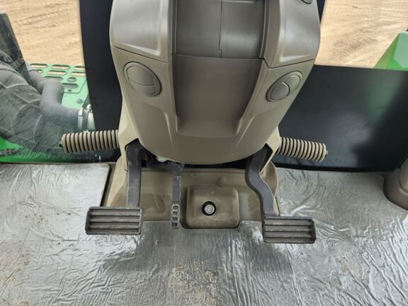 2024 John Deere 9RX 640 Tractor Rubber Track