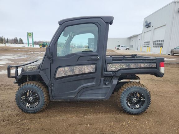 2023 John Deere XUV835R ATV