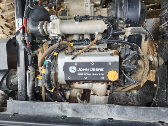 2023 John Deere XUV835R ATV