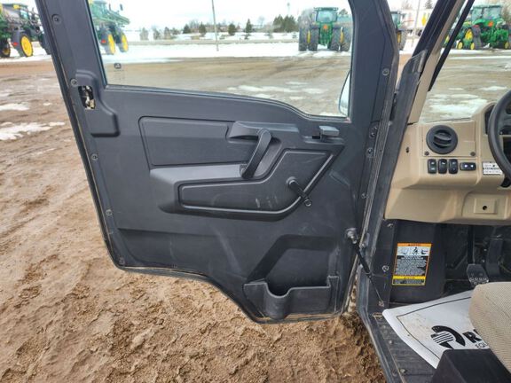 2023 John Deere XUV835R ATV