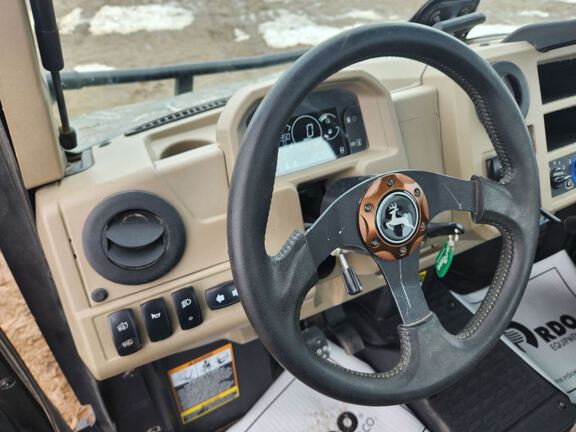 2023 John Deere XUV835R ATV