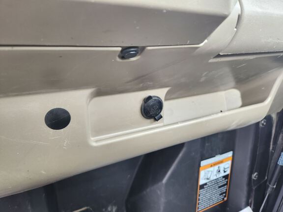 2023 John Deere XUV835R ATV