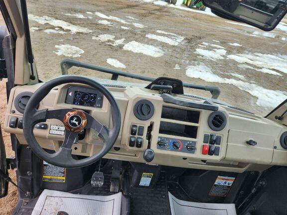 2023 John Deere XUV835R ATV