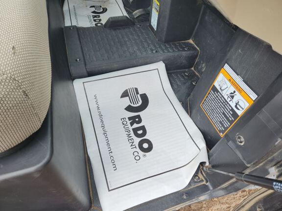 2023 John Deere XUV835R ATV