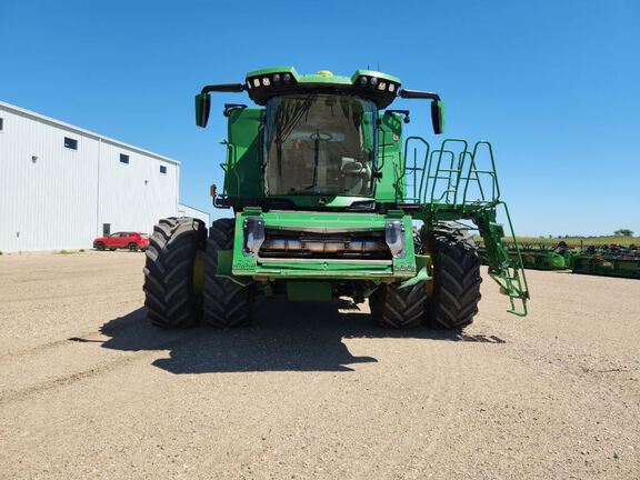 2023 John Deere X9 1000 Combine