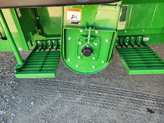 2023 John Deere X9 1000 Combine