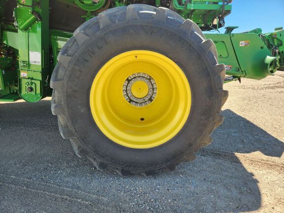 2023 John Deere X9 1000 Combine