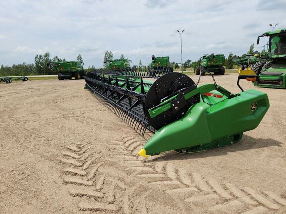 2025 John Deere RD45F Header Combine
