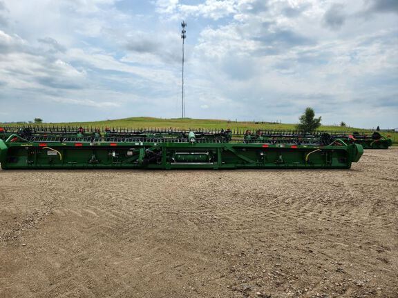 2025 John Deere RD45F Header Combine