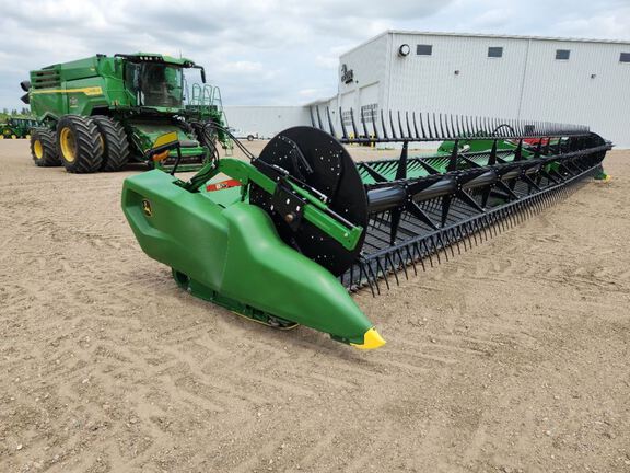 2025 John Deere RD45F Header Combine