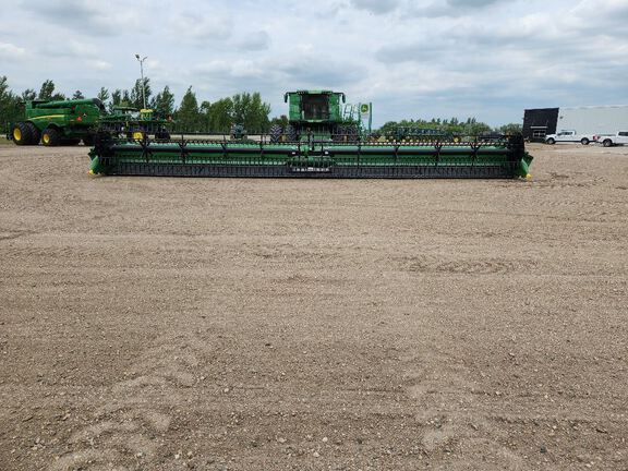 2025 John Deere RD45F Header Combine