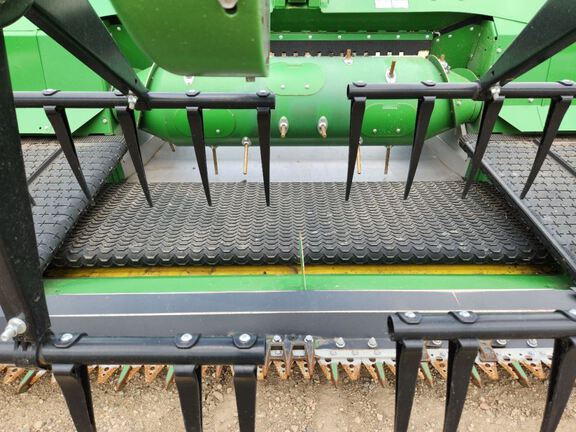 2025 John Deere RD45F Header Combine