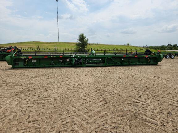 2025 John Deere RD45F Header Combine